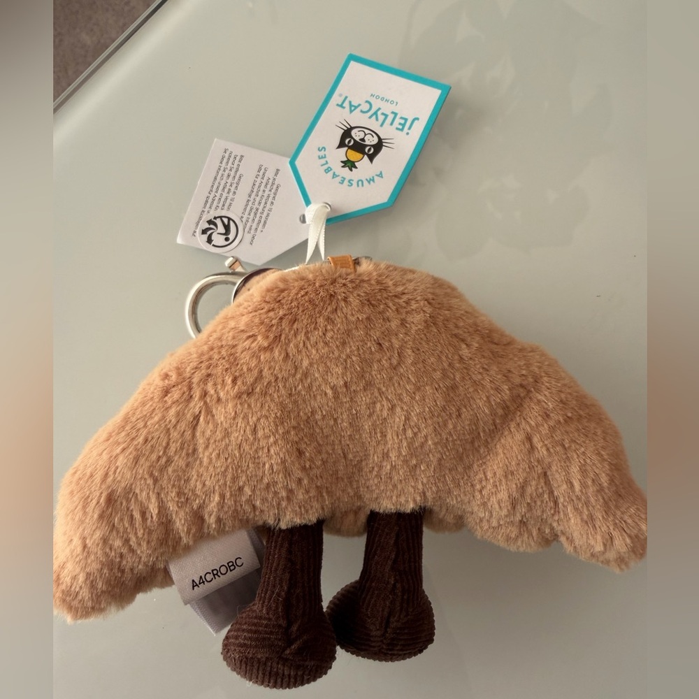 Jellycat Amuseables Croissant bag charm - Picture 4 of 4